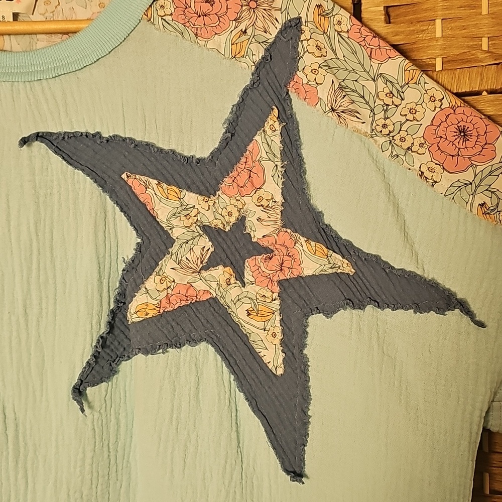 BiBi Short Sleeve Star Top Light Blue Oversized S - Picture 6 of 6